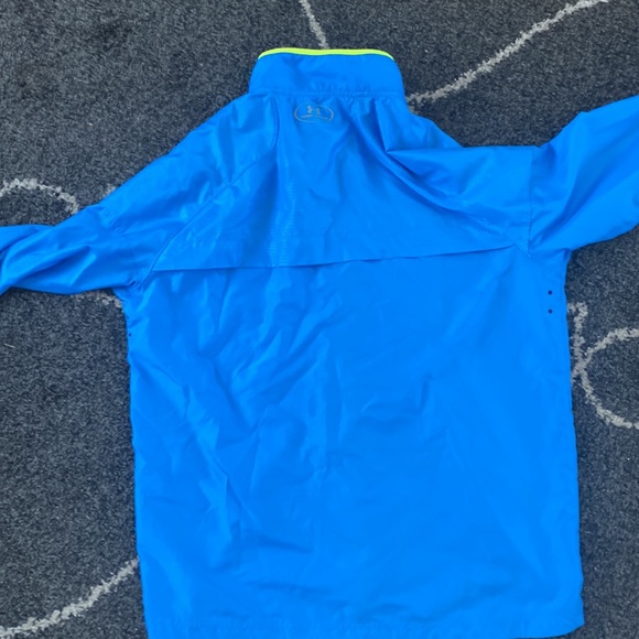 Under Armour running jacket (windbreaker) - Picture 3 of 3